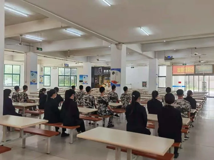 宿遷科技學校舉辦2021年秋季開學疫情防控應(yīng)急處置工作實戰(zhàn)演練